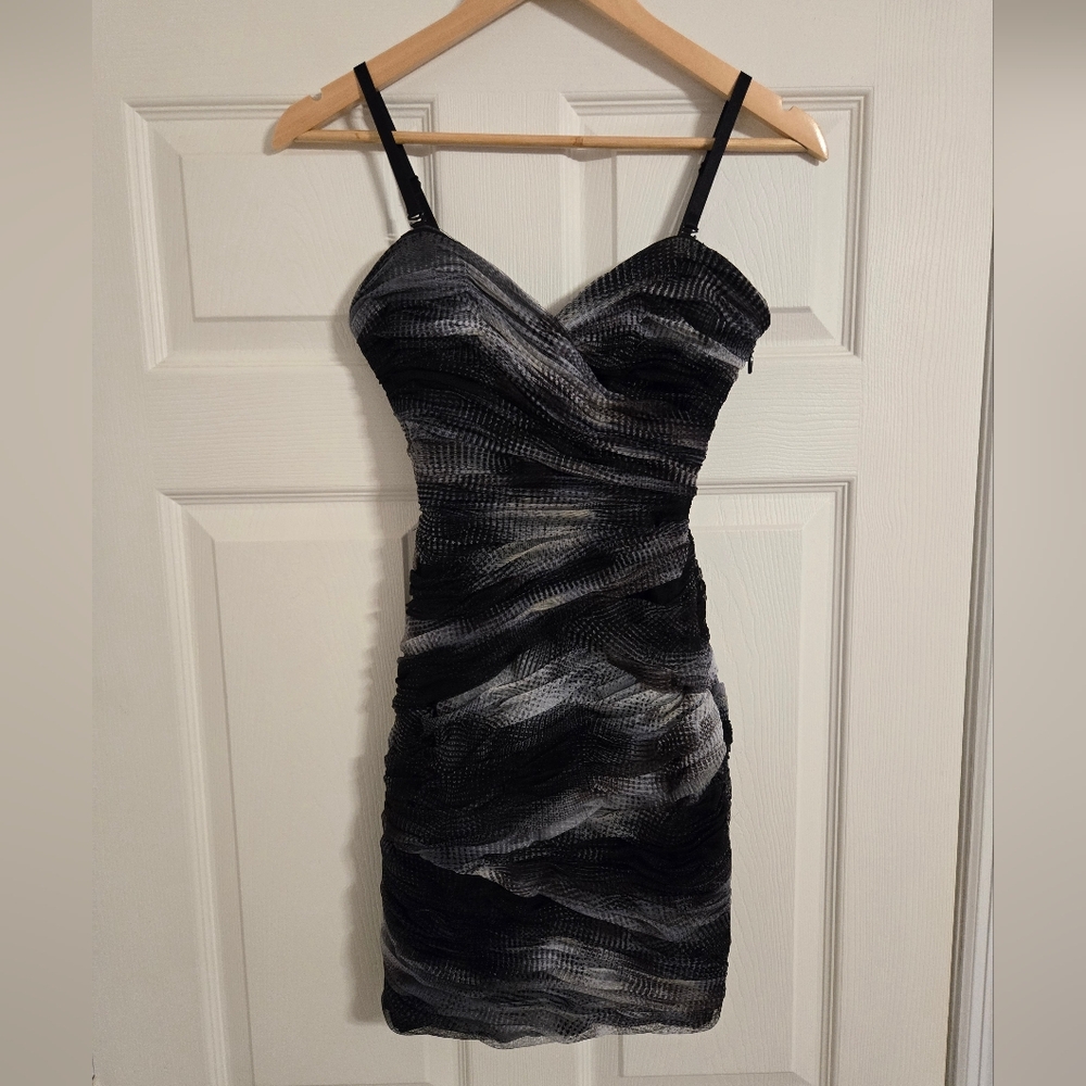 BCBGMAXAZRIA Black and Gray Strappy Party Dress Bodycon Size 2